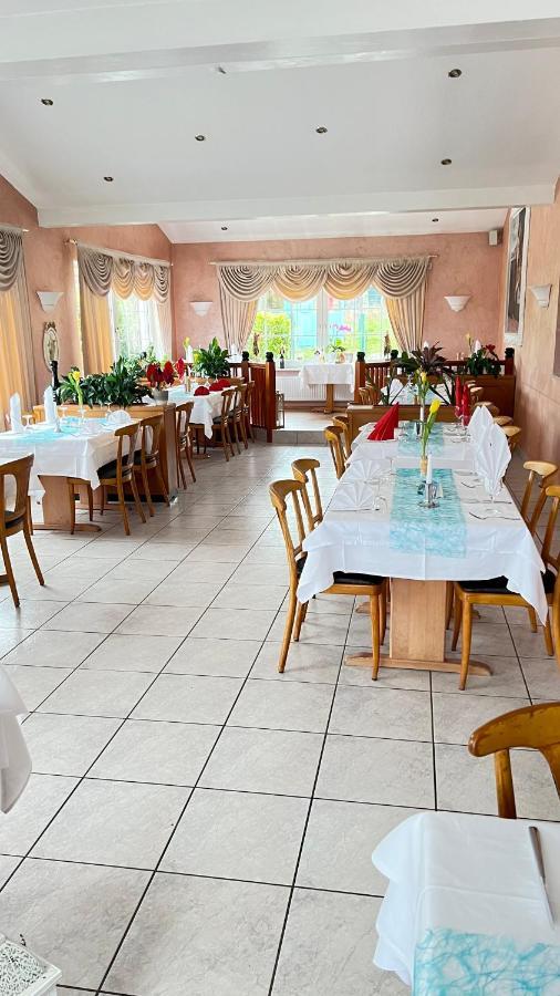 Hotel & Restaurant Am Kirschberg Alten Buseck ภายนอก รูปภาพ
