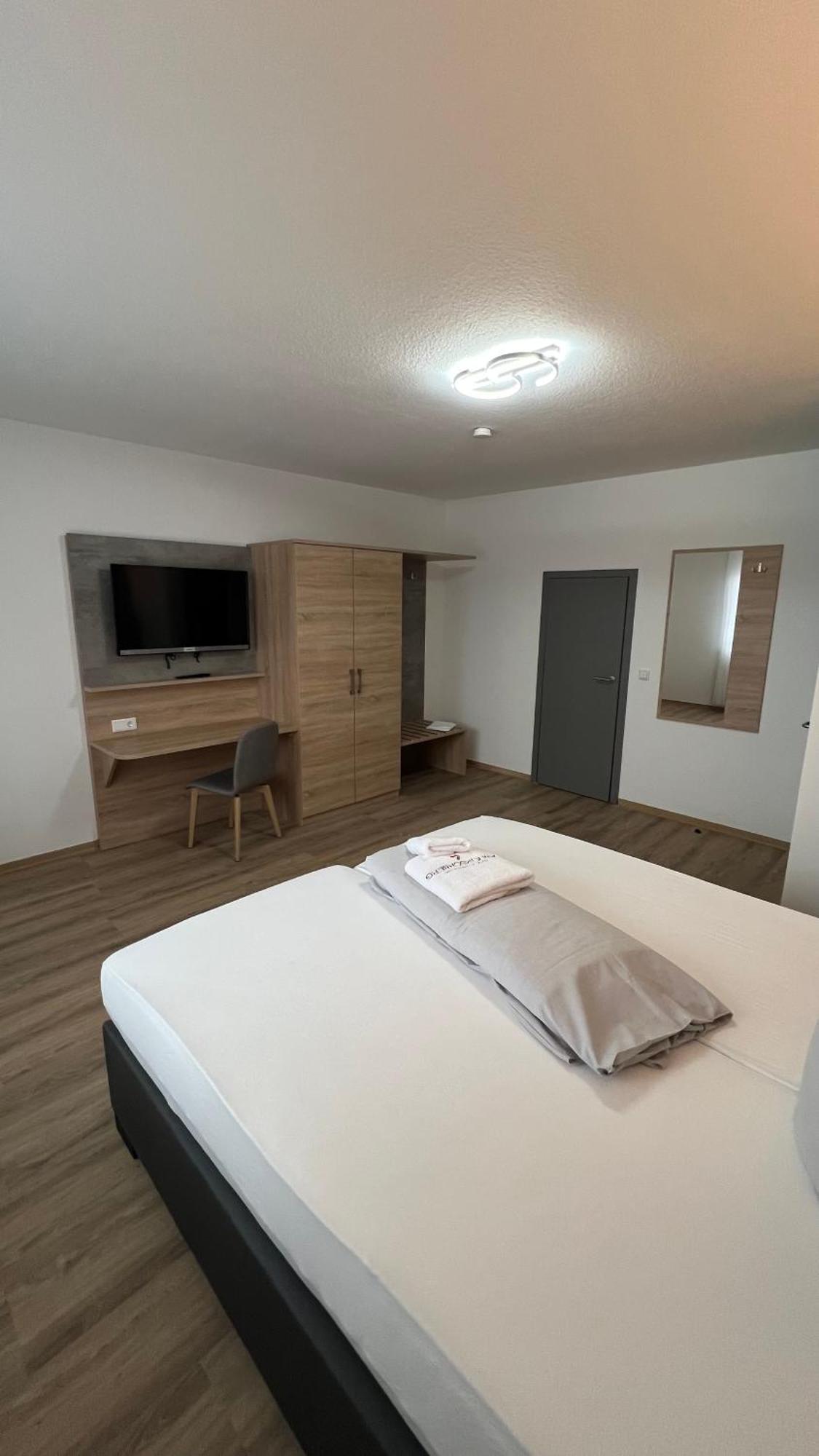 Hotel & Restaurant Am Kirschberg Alten Buseck ภายนอก รูปภาพ