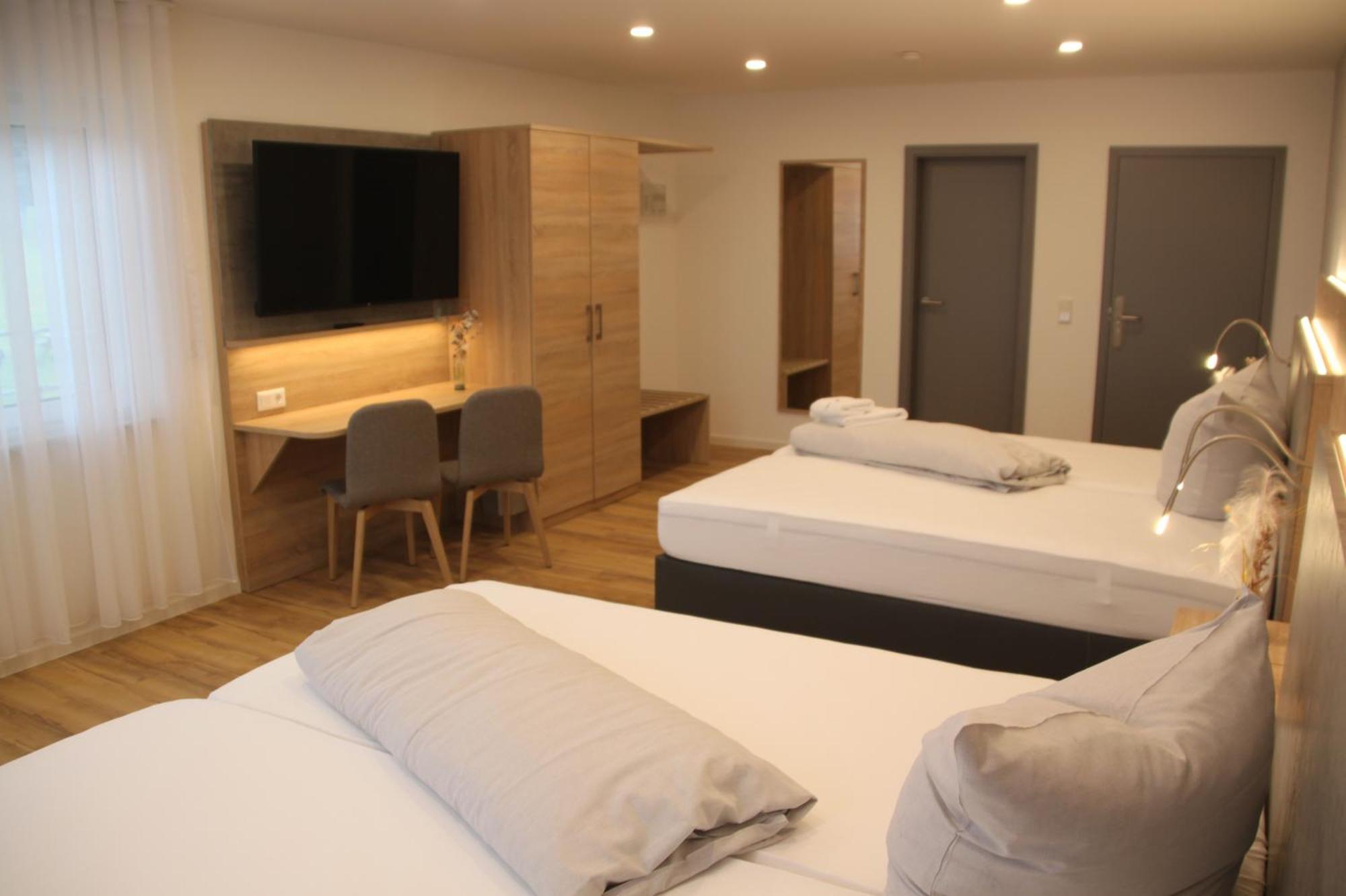 Hotel & Restaurant Am Kirschberg Alten Buseck ภายนอก รูปภาพ