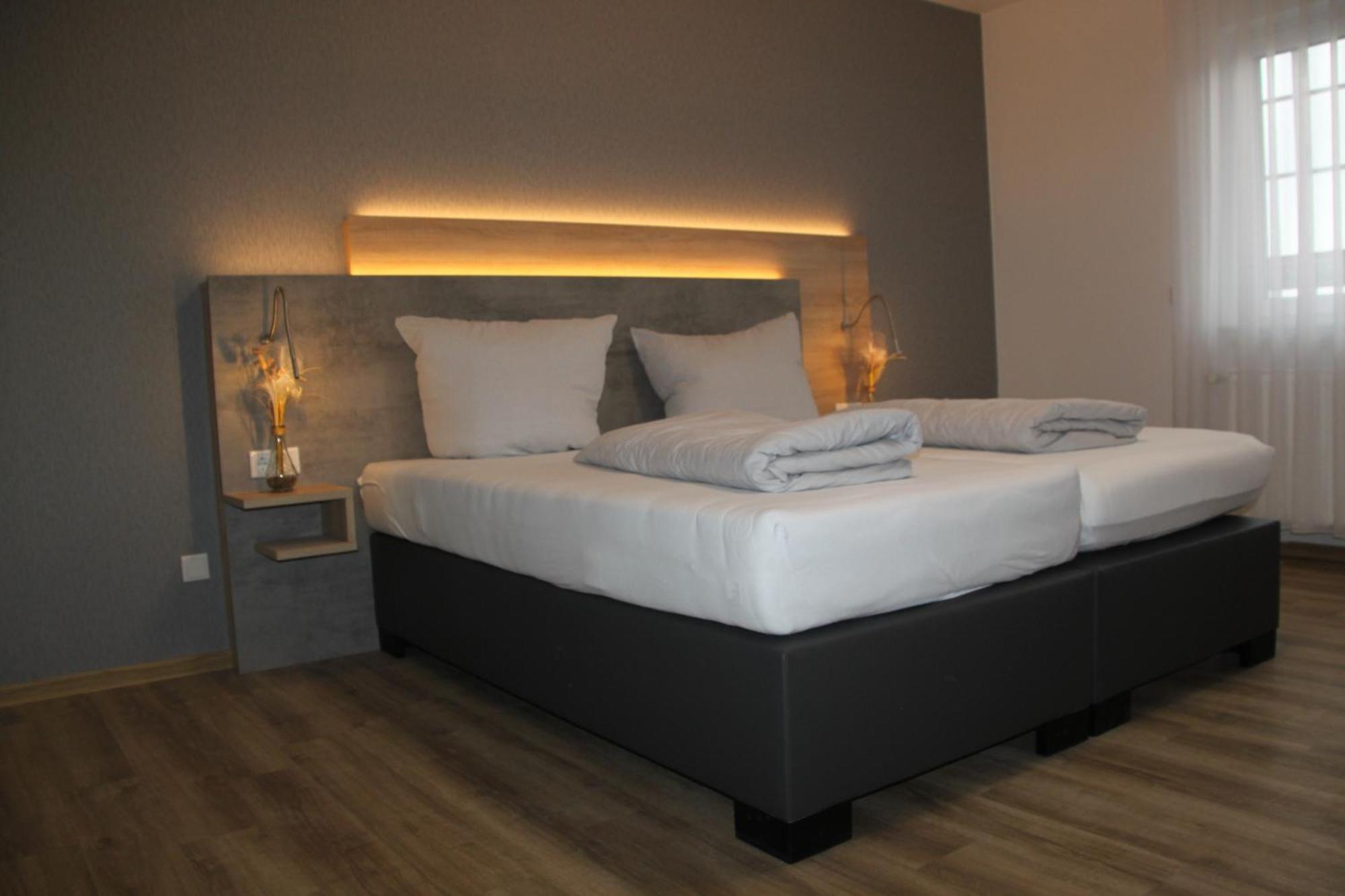Hotel & Restaurant Am Kirschberg Alten Buseck ภายนอก รูปภาพ