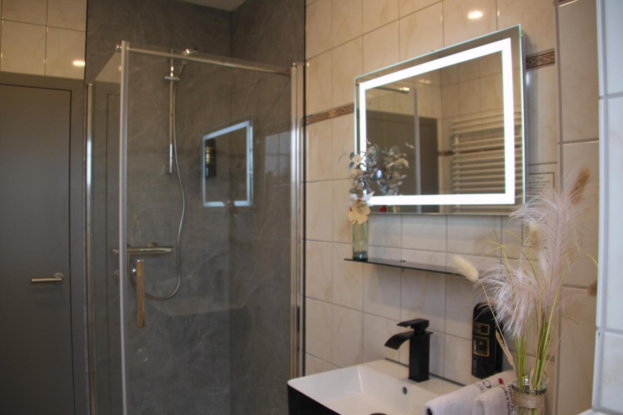 Hotel & Restaurant Am Kirschberg Alten Buseck ภายนอก รูปภาพ